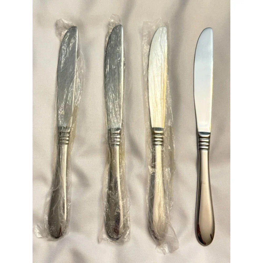 Oneida Banbury Set of 4 Dinner Knives New Unused Stainless Steel Flatware China